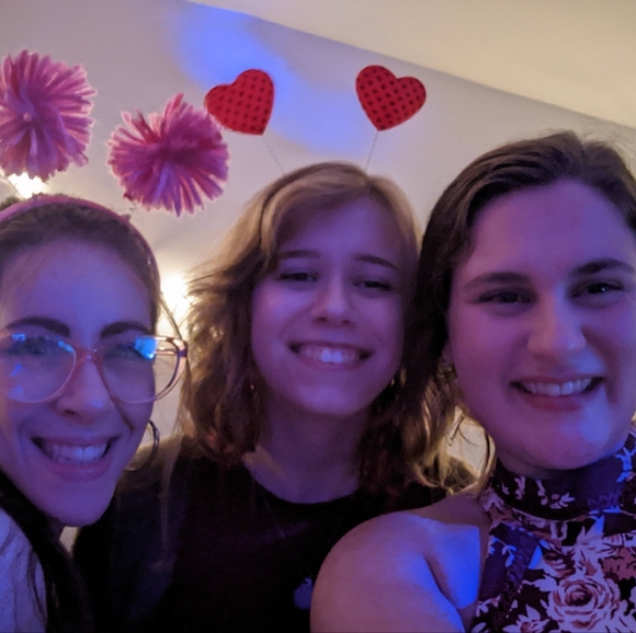 Meet Your Posher, Jenn! - Picture 4 of 4